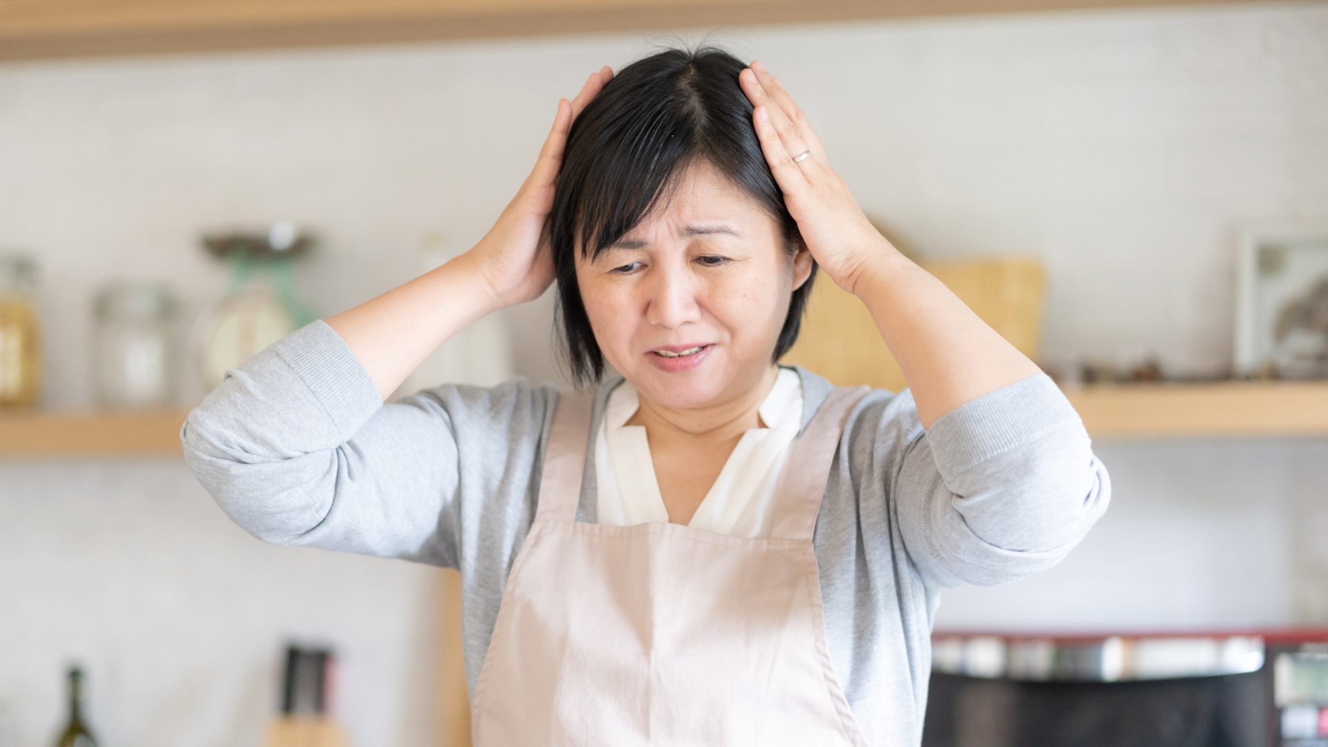 悩みを話す女性のイラスト